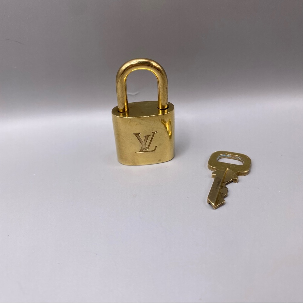 Authentic Louis Vuitton Gold Lock & Key Matching Set 312
